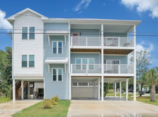 400 Sumter Ave, Carolina Beach, NC 28428