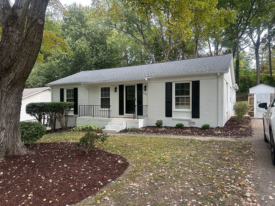 Nicely maintained brick one story on cul de sac street -nice front porch
