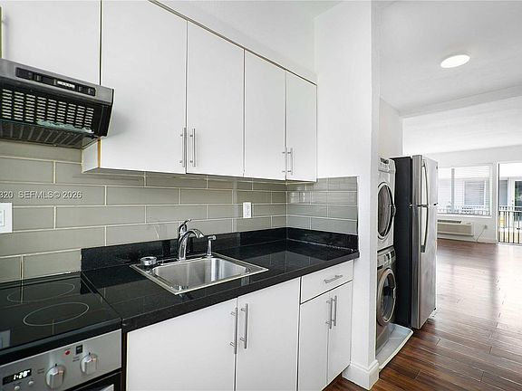 5th image of 320 80th St APT 14