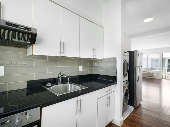 320 80th St APT 14, Miami Beach, FL 33141