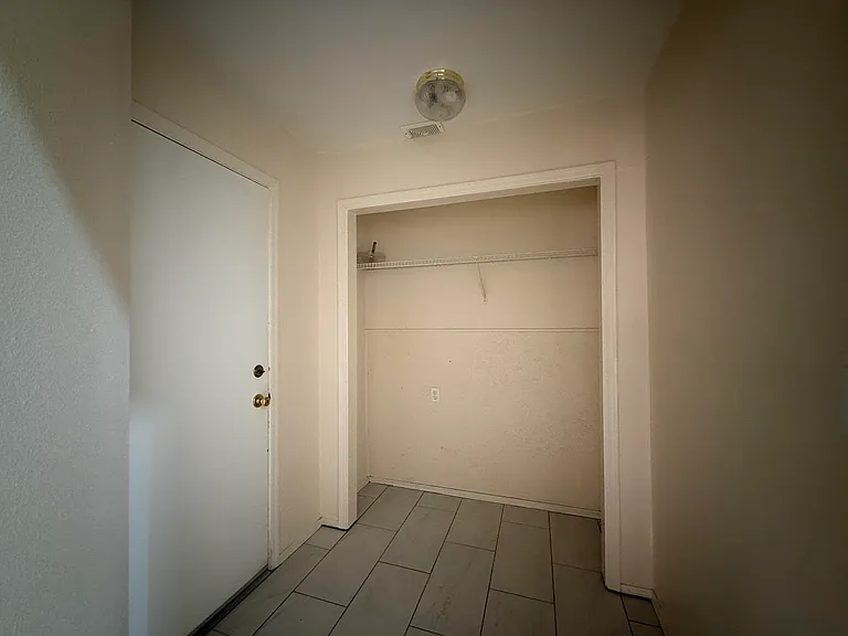 495 Edgefield Ridge Pl — Photo 3