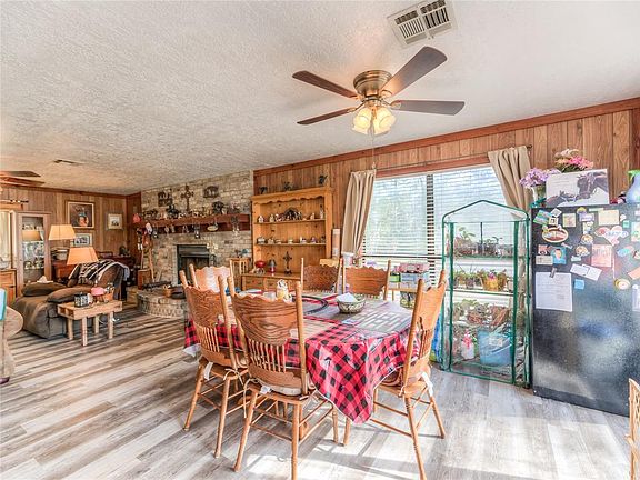 5th image of 227 Charlie Adams Dr