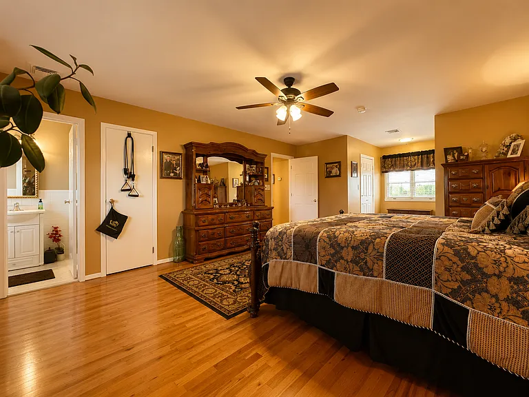 Whitewood Dr — Photo 18