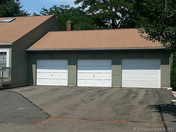 3rd image of 902 Sand Stone Dr