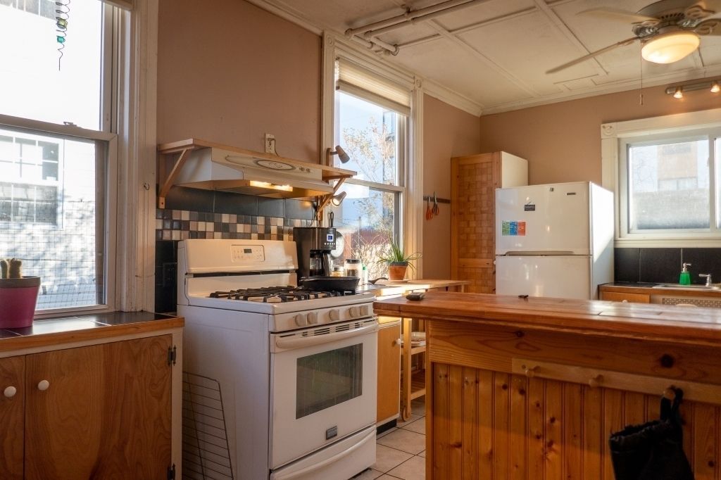 3 Bed 2 Bath Property, New York • 1,700 Sq Ft
