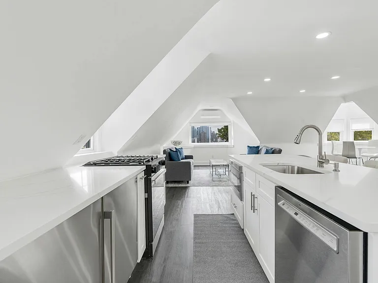 19 Hamilton Ave #3 — Photo 9