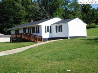 569 N Sparta Parkway, Sparta, NC 28675