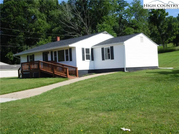 569 N Sparta Parkway, Sparta, NC 28675