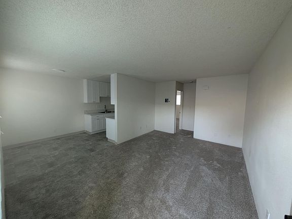 2nd image of 4423 Menlo Ave APT 12