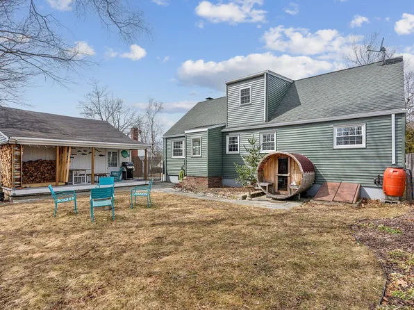 123 Wayside Road, Portland, ME 04102