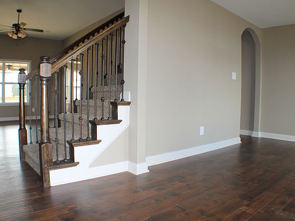 4th image of 3433 Bradfield Dr