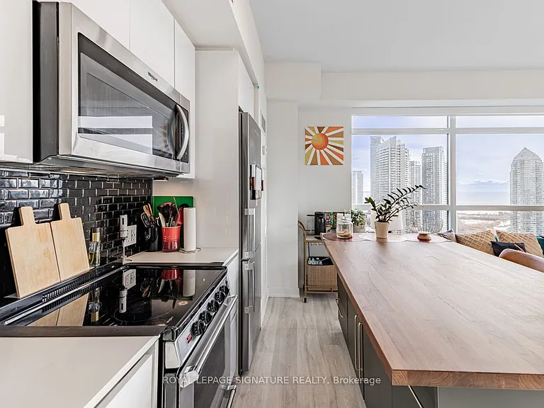 251 Manitoba St #2704 — Photo 13