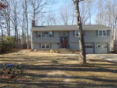 32 Oak Knoll Rd, East Hampton, CT, 06424