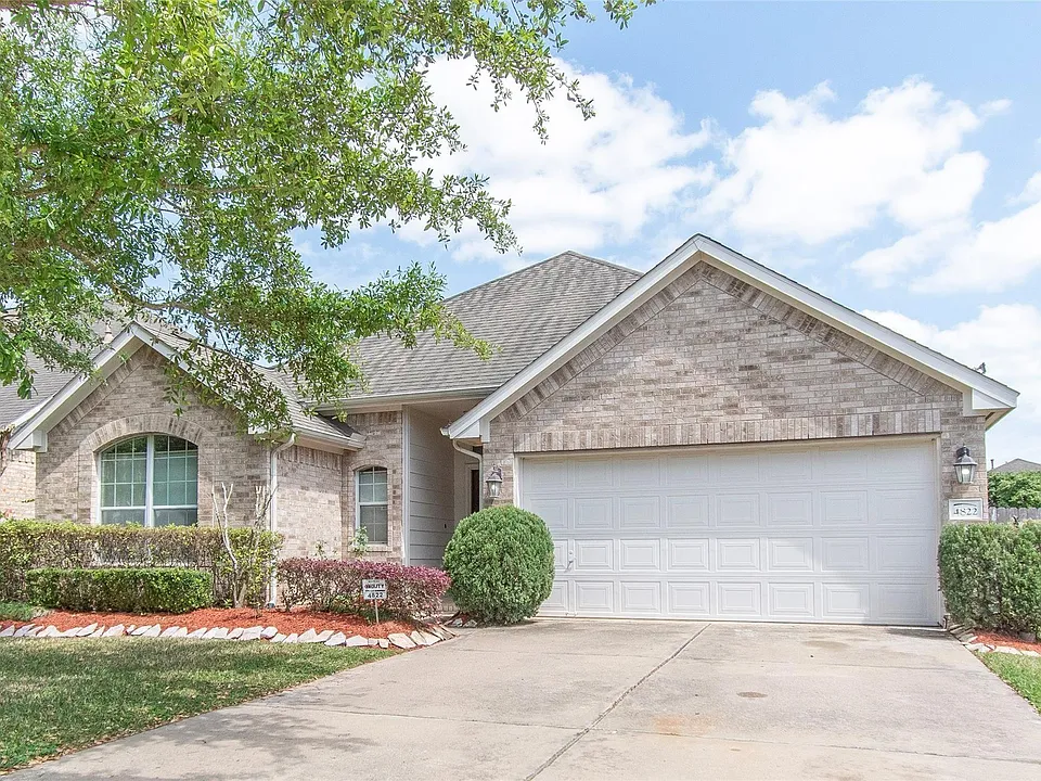 4822 Bonny Loch Ln
