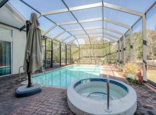 11 Lakeshore Dr, Shalimar, FL 32579