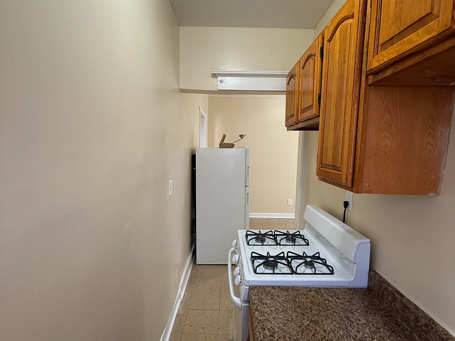 Studio, $1,150 — Photo 2
