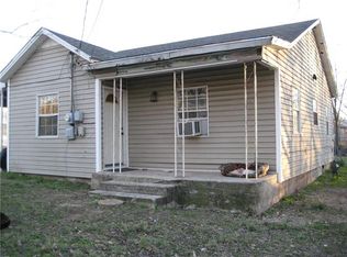 107 S Trenchard St, Decatur, TX 76234