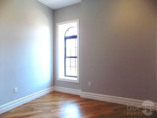 Rented by Blue Egg Realty Corp | media 32