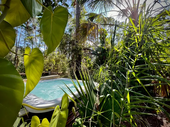 582 Holmes Ave NW, Palm Bay, FL 32907