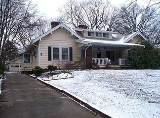 1181 Sunset View Dr, Akron, OH 44313