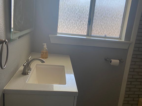 5th image of 3866 Gates Pl