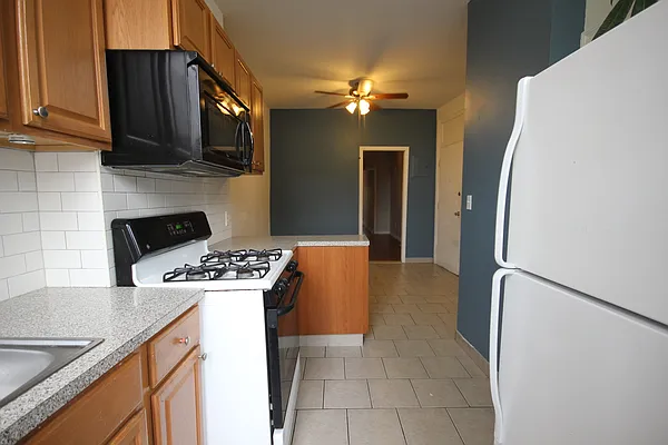 Rented by Nooklyn NYC LLC | media 8