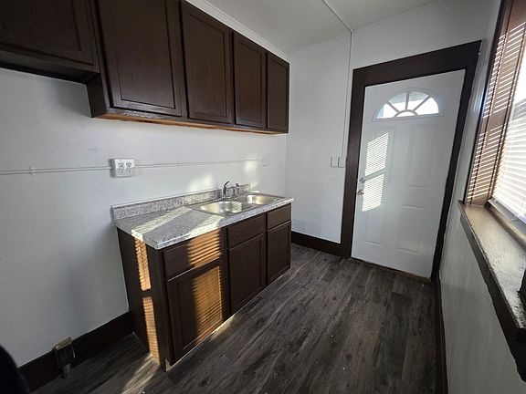 3rd image of 1515 Taylor Ave #1