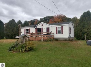 5560 Ellison Rd, Sterling, MI 48659