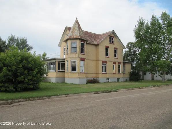 289 1st Ave NW, Beach, ND 58621
