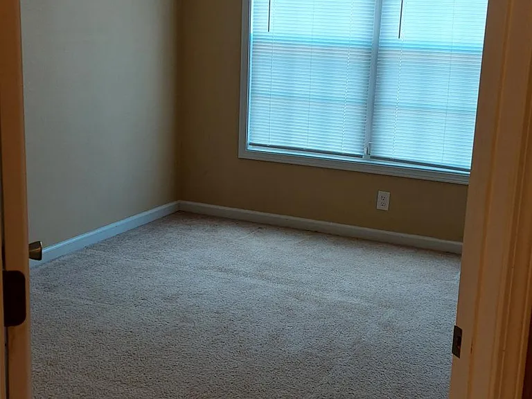 2869 Brewster Dr — Photo 10