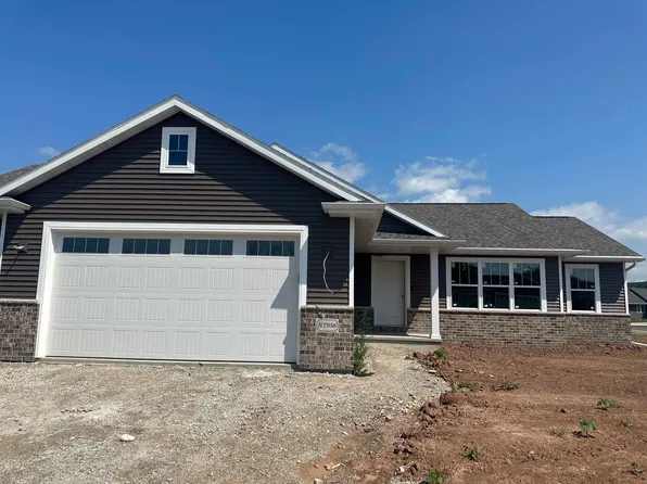 N7956 Old Pond Ct, Sherwood, WI 54169