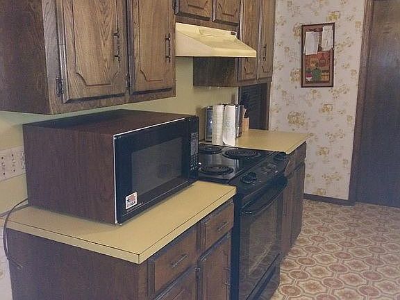 4th image of 4501 NE Highlander Cir