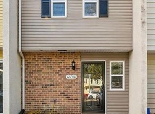 12708 Woodside Ln, Newport News, VA 23602
