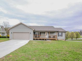 8700 Edgeworth Ln, Knoxville, TN 37924