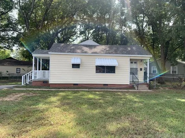 125 Saunders Dr, North Little Rock, AR 72117