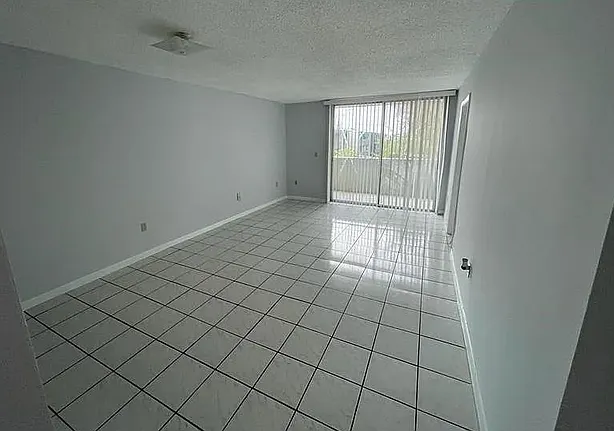 10090 NW 80th Ct #1519 - 1519 — Photo 2