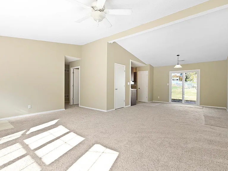 7381 E Suncrest Ct — Photo 8