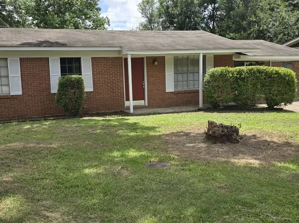 711 Hillview St, Texarkana, TX 75501