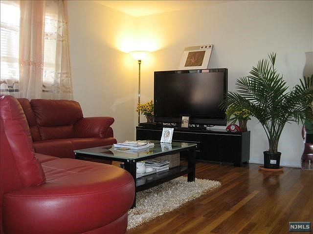 1st image of 2320 Linwood Ave #5G-205G