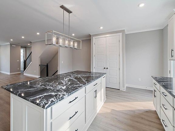 5th image of 7252 Abington Way #50302