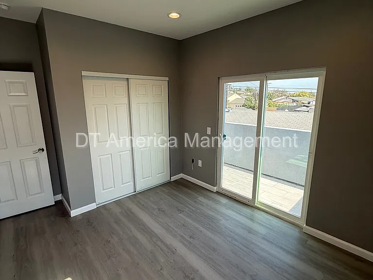 5484 Timothy Dr — Photo 28