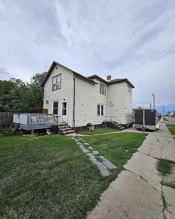 1st image of 508 2nd Ave W
