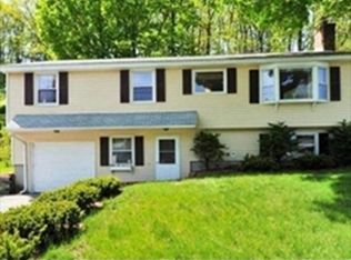 9 Mountain Rd, Burlington, MA 01803