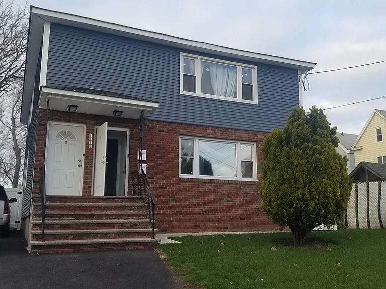 1113 Julia St #1 — Photo 12