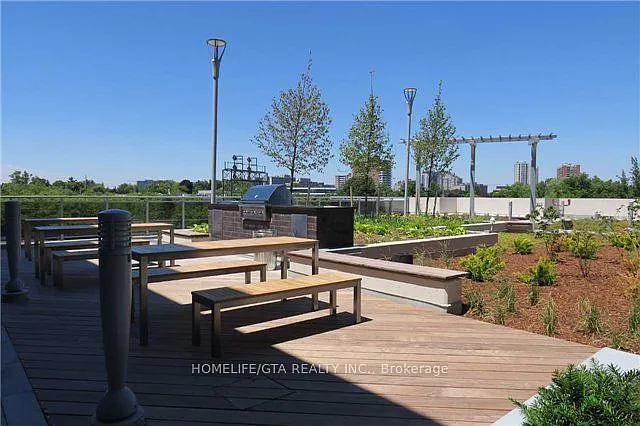255 Village Green Sq #801 — Photo 11