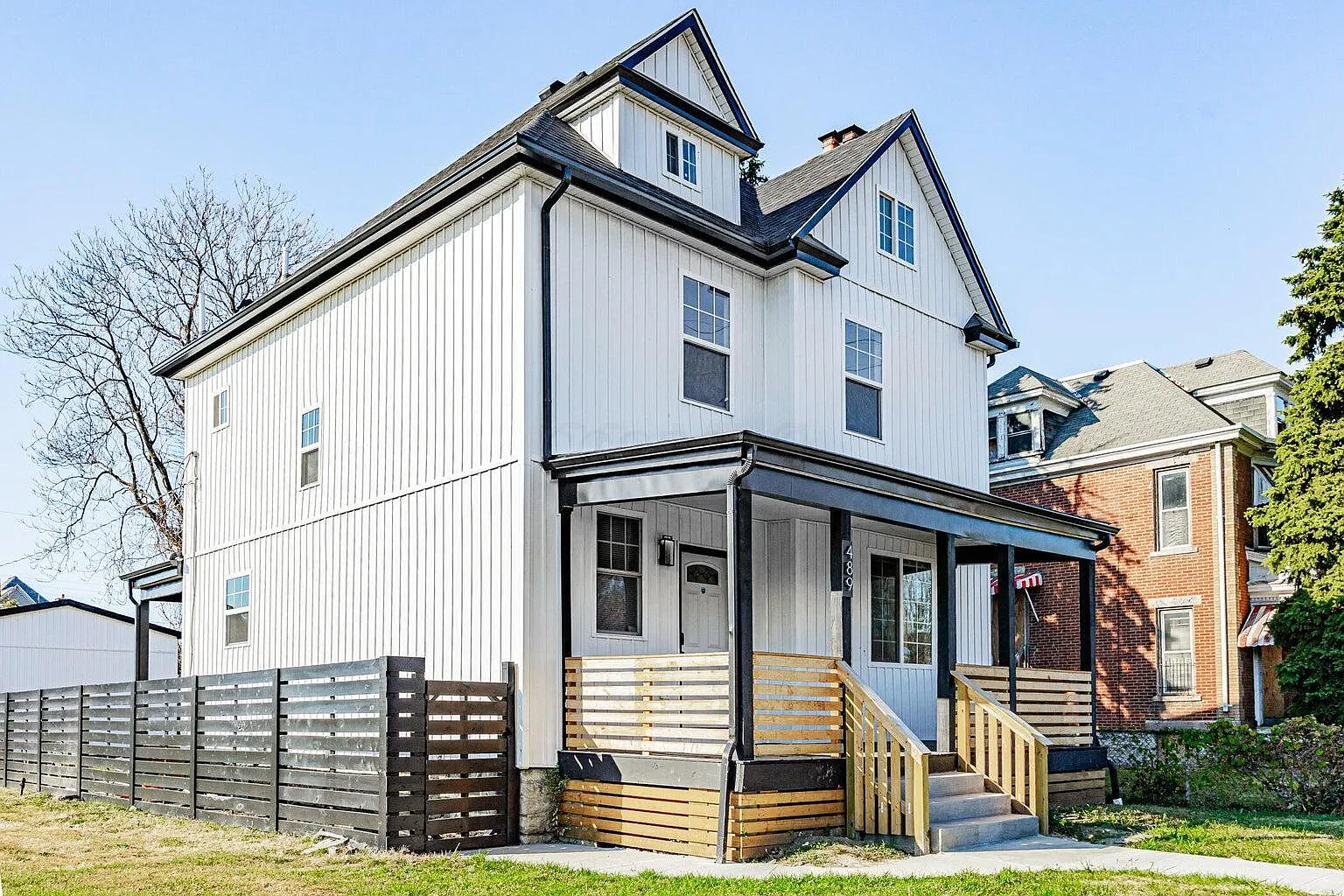 489 Saint Clair Ave photo 1