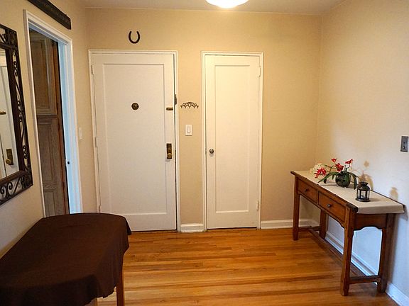 2nd image of 101 N Broadway APT 2A4