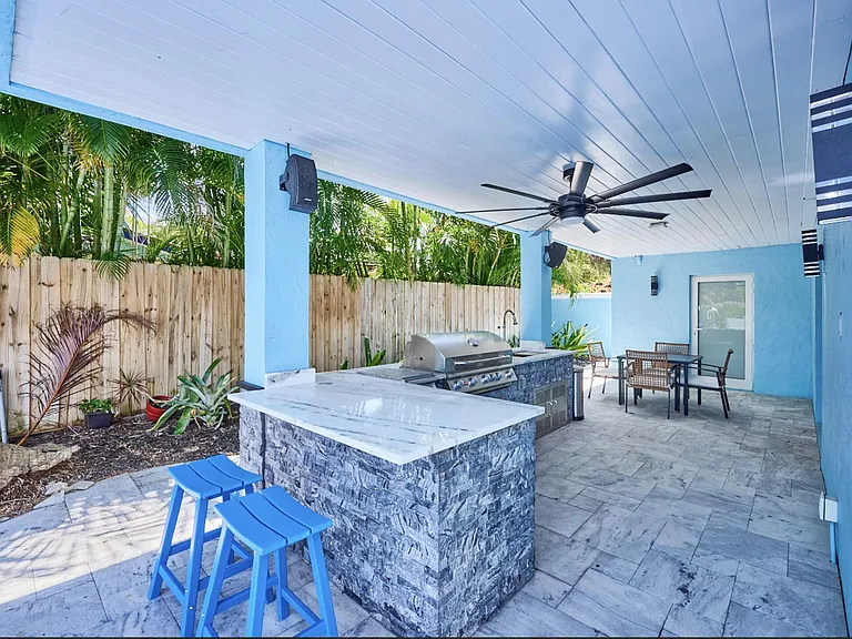 100 Neptune Dr — Photo 57