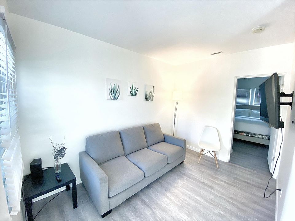1st image of 2055 2nd Ave #2055