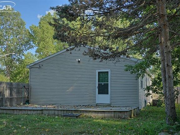 2nd image of 1692 Michael St